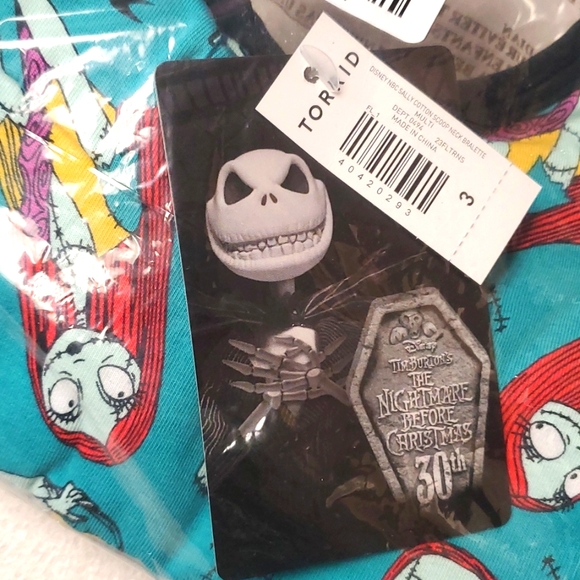 ❤️NWT VINTAGE TORRID BRALETTE NIGHTMARE BEFORE CHRISTMAS WIRELESS SPORTS BRA - Picture 9 of 16